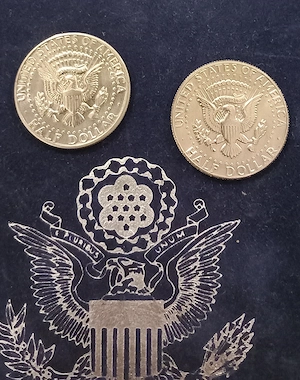 Zwei Halbe Dollars JFK