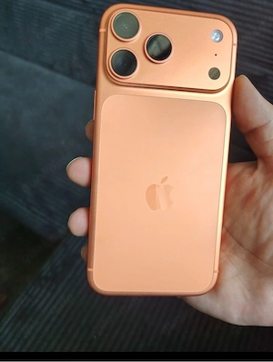 Verkaufe iPhone 17 Pro Max in Orange 256gb