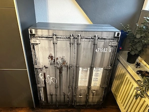 Kombination High- und Sideboard grau in used Container Optik