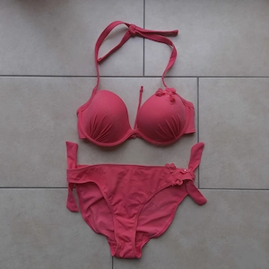Ungetragener Bikini in M (40 42 B)   top Zustand
