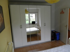 Kleiderschrank weiß, 5 türig, B 230 cm H 230 cm Bild 2