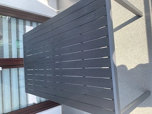 Balkon Terrassentisch Chicago von Jysk L 150cm B 90 cm H 75 cm anthrazit 