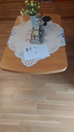 Wohnzimmertisch in Holz ausziehbar