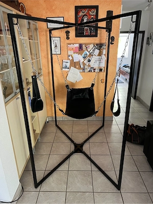 Slingset komplett mit Gestell, Matte, Ketten & Karabinern   Schwarz bis 140 kg