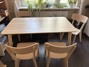 Ikea Tisch und vier Stühle Lisaboa