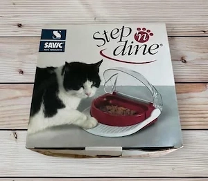 Futterspender für Katzen