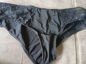 Slip Spitze schwarz Größe S getragen 