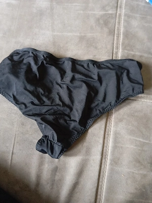Slip Spitze schwarz Größe S getragen  Bild 3