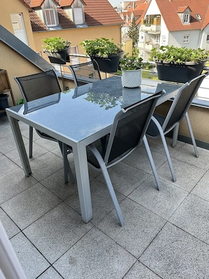 Terrassen- oder Gartenmöbel
