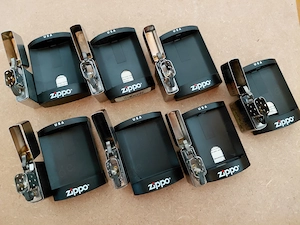 12x ZIPPO Sturmfeuerzeuge als Paket oder Einzelverkauf Bild 3