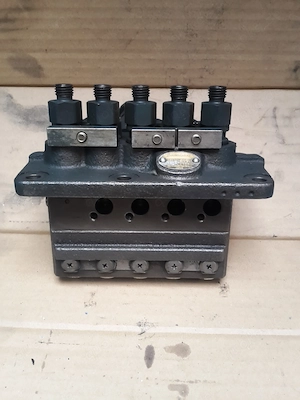 kubota einspritzpumpe injection pump geprüft. kubota V2403 2403 Bobcat Bagger Traktor 