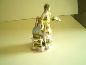 Porzellanfigur "Mädchen mit Farbpallette und Stativ"