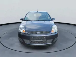 Ford Fiesta Style 1,3 Klima 5 Türig Bild 2