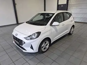 Hyundai i10 1.2 Trend  Navi|CarPlay|Kamera|Sitzhzg Bild 3