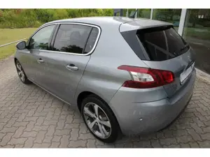Peugeot 308 Allure PT 110 Denon Navi RFK LED scheckheft Bild 4