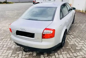 Audi A4 /Bitte Lesen/ 2.0 Automatik , AHK Bild 4