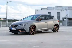 SEAT Leon Cupra R