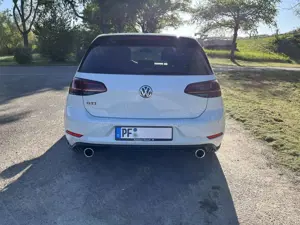 Volkswagen Golf GTI 2.0 TSI OPF DSG Performance *TOP* *Sommerreifen NEU* *Winterräder* Bild 5