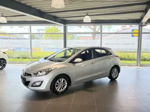 Hyundai i30 Trend*Automatik*Wenig Km*Klima*PDC