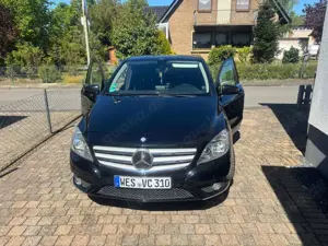 Mercedes-Benz B 180 NGT BlueEFFICIENCY