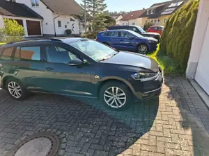 Volkswagen Golf sparsamer Benziner! Als Kombilimousine gut für die Groß-Familie geeignet