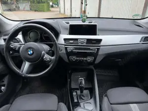 BMW X1 BMW X1 sDrive 20 d Sport Line-Head up Display Bild 3