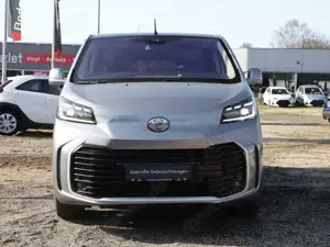 Toyota Proace Verso 2.0 L2 Team D *AUTOMATIK*NAVI* Bild 5