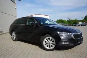Skoda Octavia 2.0TDI Style Navi Kamera ACC Head-Up