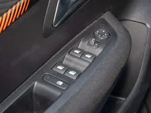 Peugeot 208 Active Pack +CARPLAY+eFH+PDC+ALLW/LM16+DAB++ Bild 5