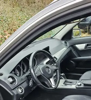 Mercedes-Benz C 220 T CDI DPF (BlueEFFICIENCY) 7G-TRONIC