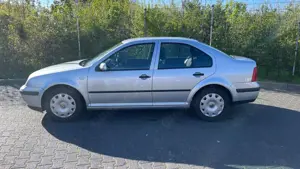 Volkswagen Bora 1.6 Edition