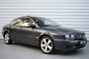 Jaguar X-Type