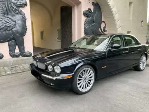 Jaguar XJ6