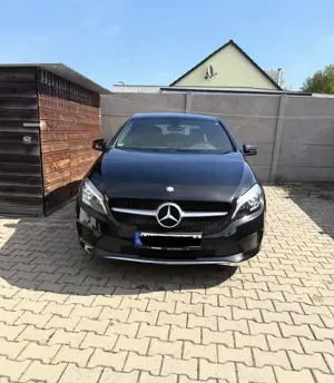Mercedes-Benz A 180 7G-DCT Style