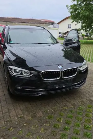 BMW 318 318d Touring Aut. Sport Line