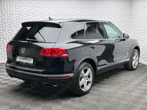 Volkswagen Touareg 3.0 TDI R-LINE/4MOTION/STANDHZ/LUFT/KEY/AHK/360° Bild 3