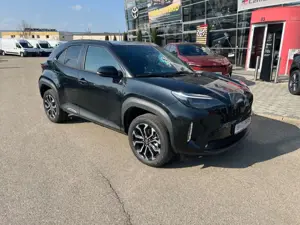 Toyota Yaris Cross 1,5l Teamplayer 4x4 Hybrid Safety + Winter Bild 2