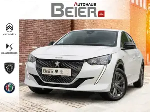 Peugeot e-208 e- Active Pack / 136 PS / Sitzh.