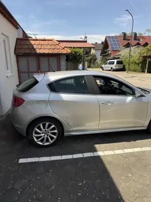 Alfa Romeo Giulietta Bild 5