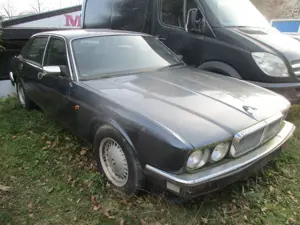 Jaguar XJ6
