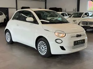 Fiat 500e 11KW+CARPLAY+TEMP+SPUR.ASS+STAND.HZ+NAVI+