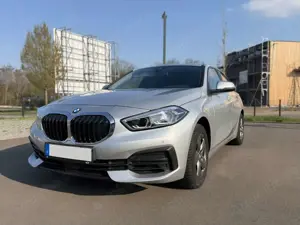 BMW 118 118i Advantage Apple CarPlay, Sitzheiz., LED