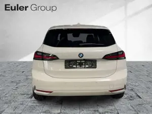 BMW 220 Active Tourer i ACC HUD LED NAV SHZ LC Prof El. He Bild 5