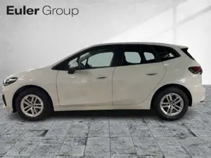 BMW 220 Active Tourer i ACC HUD LED NAV SHZ LC Prof El. He Bild 3