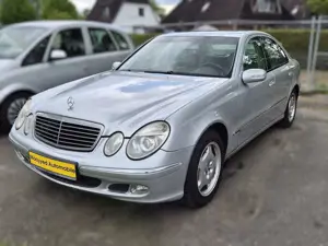 Mercedes-Benz E 240 E 240 (211) 2.6 Vollleder Automatik AHK