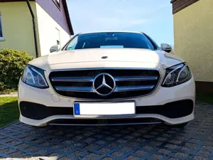 Mercedes-Benz E 200 E-Klasse Diesel d 9G-TRONIC Exclusive