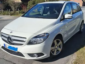 Mercedes-Benz B 180 B 180 CDI (BlueEFFICIENCY)