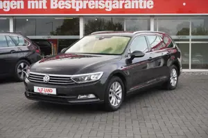 Volkswagen Passat Variant 1.5  TSI Comfortline LED Navi ACC Bild 2