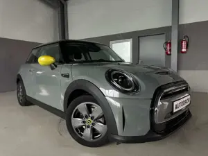 MINI Cooper SE Essential Trim PDC/SHZ/DAB Bild 1