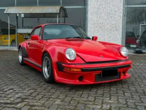 Porsche 930